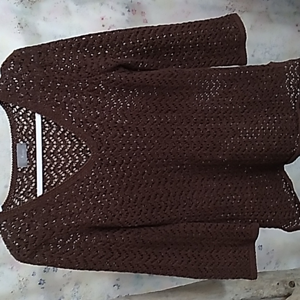 Nomi brand brown open knit v-neck sweater in excellent pre-owned condition